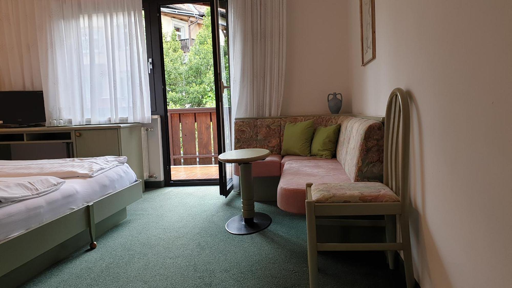 Hotel Schönbrunn 3*